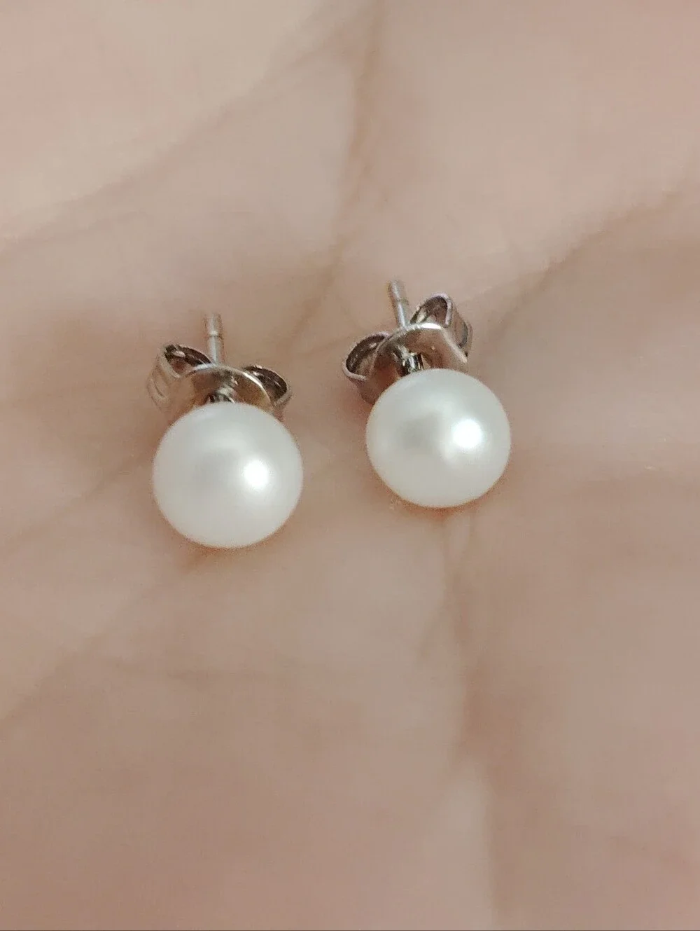 Estate 14k White Gold Natural Iridescent White 6/7mm Akoya Pearl Stud Earrings
